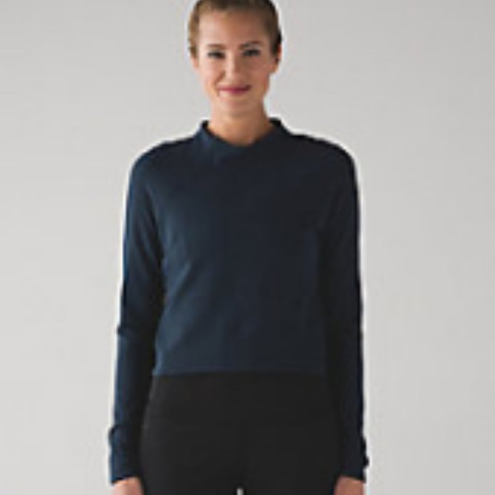 Hills and Valleys Mock Neck Lululemon (Size 8)